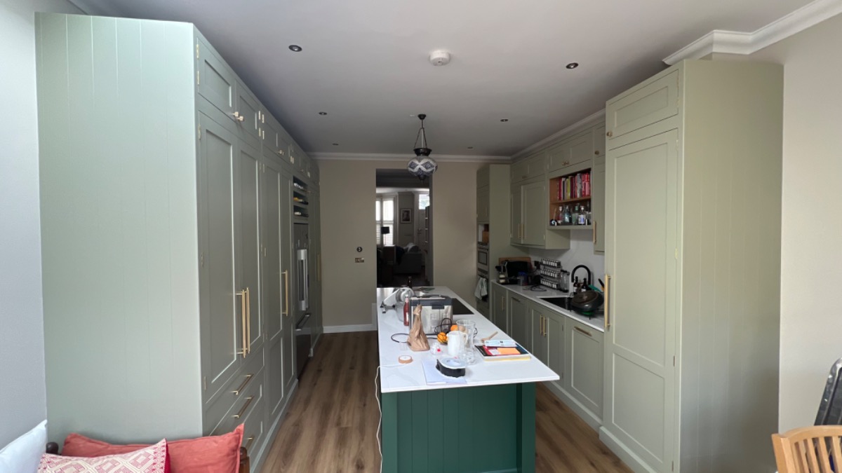 Kitchen Fitter: Image 1